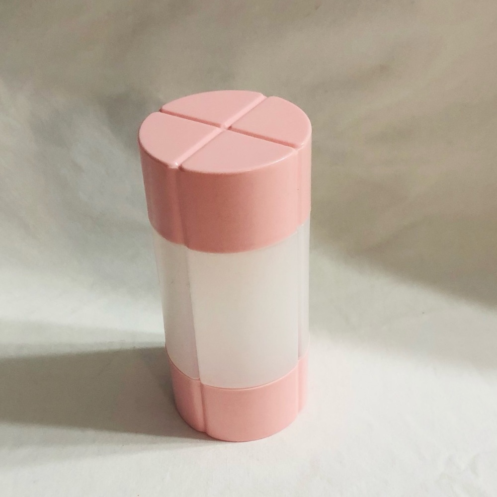 Travel sized Bottles 4 in 1. Pink  4X2.03 oz.